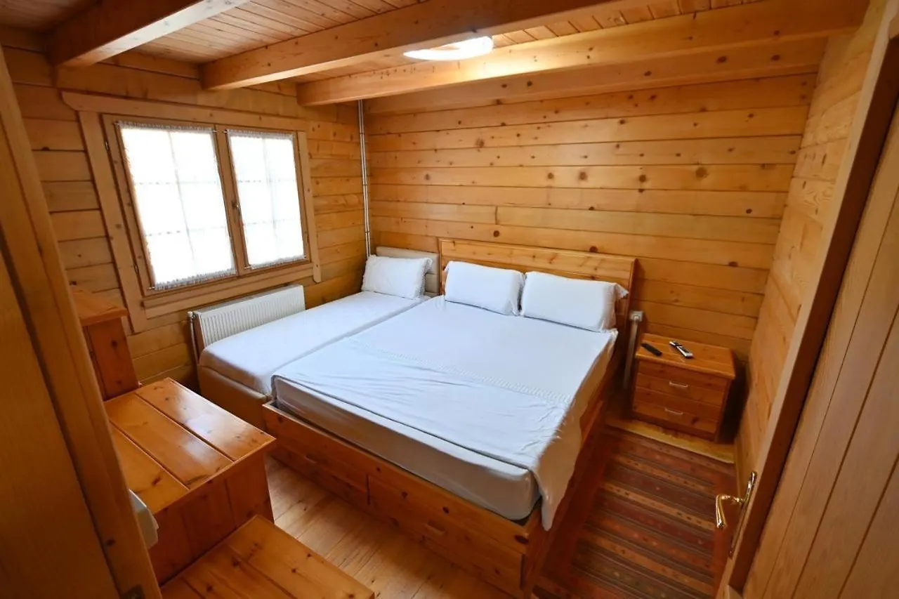 The Emerald Courtyard Elbasan Villa